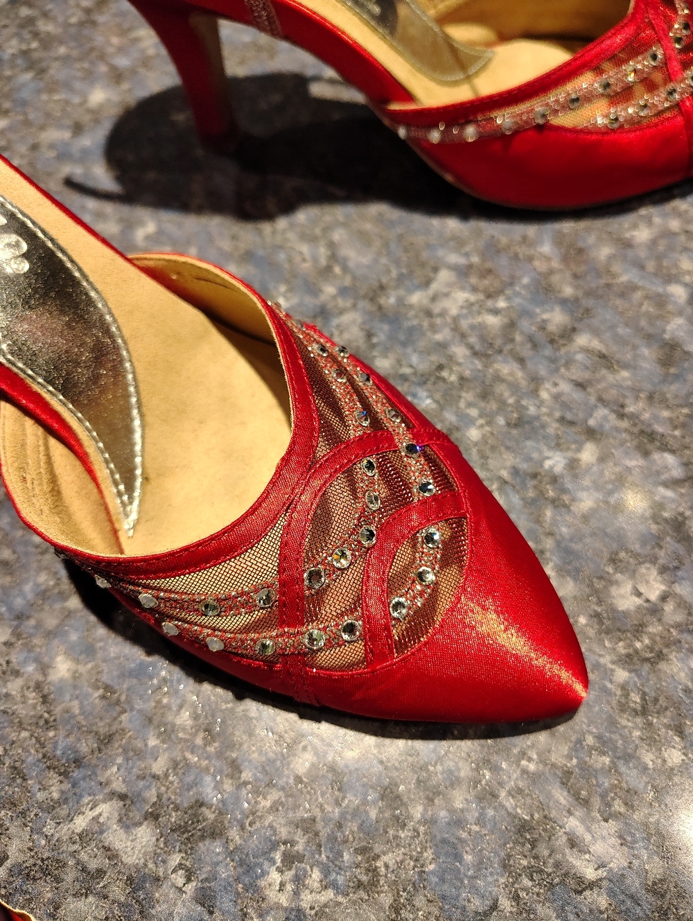 Practically Like New Red Capezio Ballroom Dance Shoes. 8.5 - Picture 6 of 9